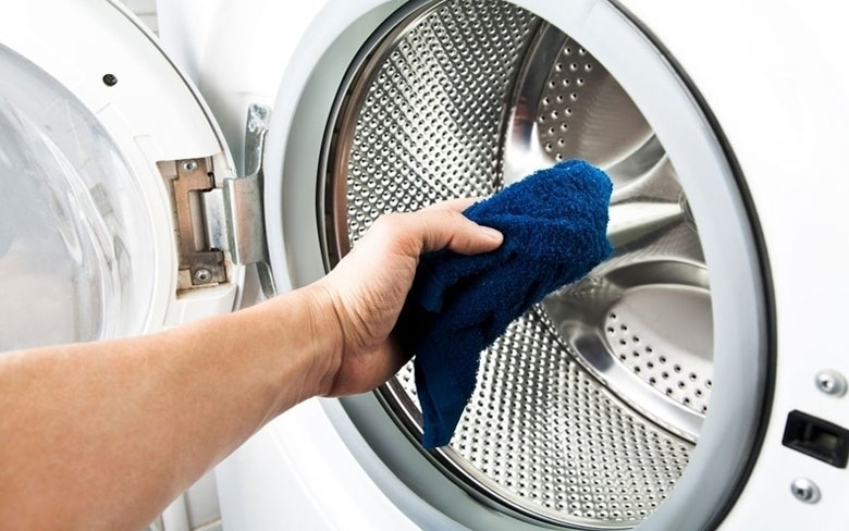 3. Vệ sinh, bảo dưỡng máy giặt định kỳ là cách sử dụng máy giặt Casper thông minh
