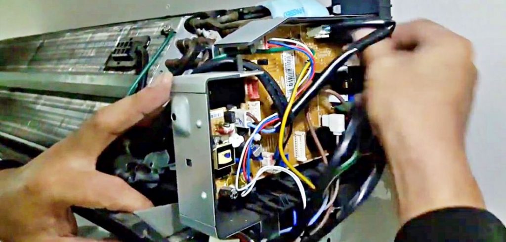 3. Máy điều hòa Casper bị hỏng tụ điện, bảng mạch