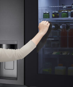 2. Tiện nghi với thiết kế cửa phụ của tủ lạnh LG Inverter GR-X257MC 635 lit