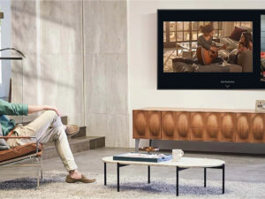 Smart Tivi 4K QA65LS03B trang bị tính năng Multi View xem đồng thời nhiều nội dung cùng lúc