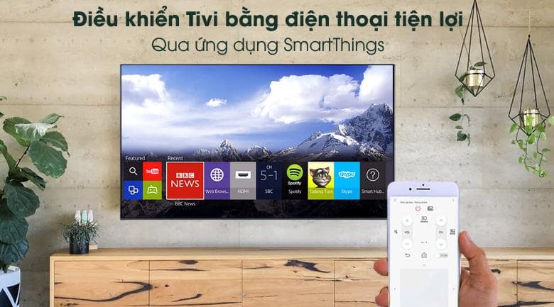 Tivi Samsung UA50AU8000, bạn có thể điều khiển bằng điện thoại với ứng dụng SmartThings