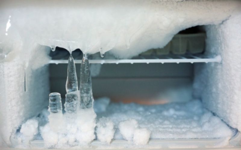Tủ lạnh Panasonic bị đóng tuyết ngăn đá