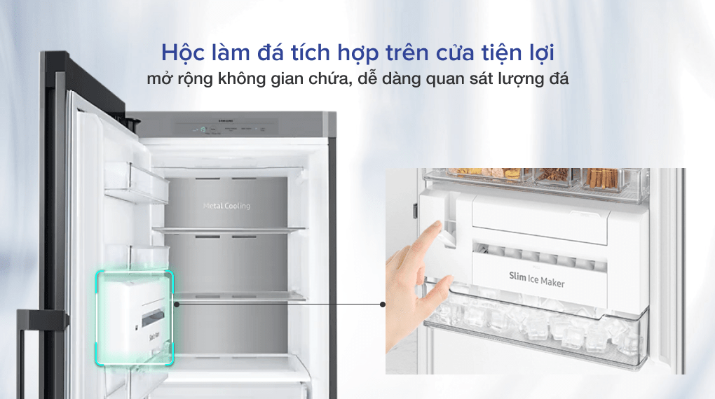 11. Hộc làm đá tích hợp trên cửa tiện lợi trên tủ lạnh Samsung RZ32T744535/SV