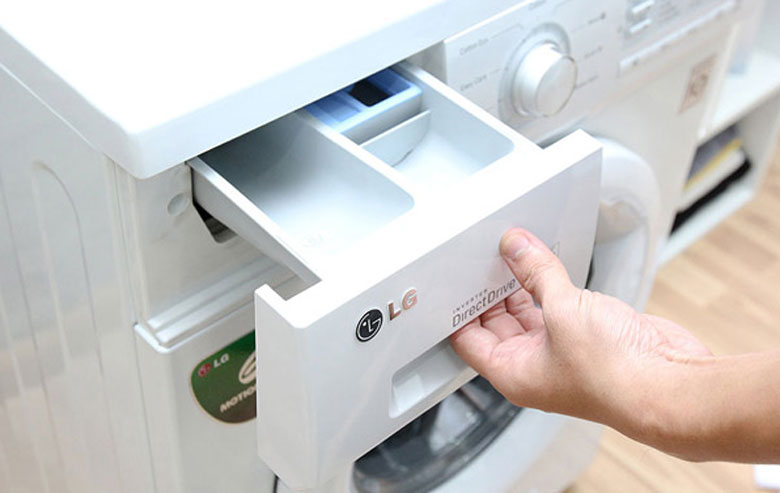 Hướng dẫn cách vệ sinh máy giặt LG: vệ sinh ngăn chứa nước giặt xả