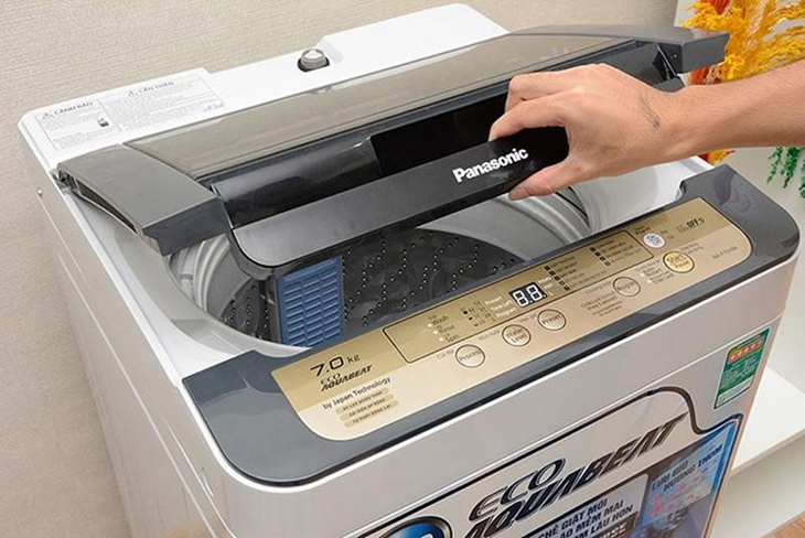 Lắp ráp các bộ phận của máy giặt về như ban đầu