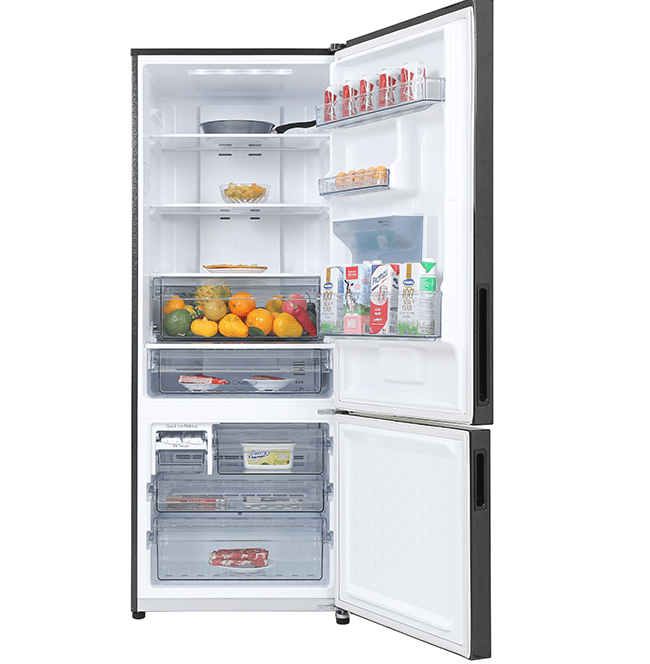 1. Tủ lạnh Panasonic NR-BX421WGKV 380 lít inverter phù hợp với gia đình từ 3-5 người
