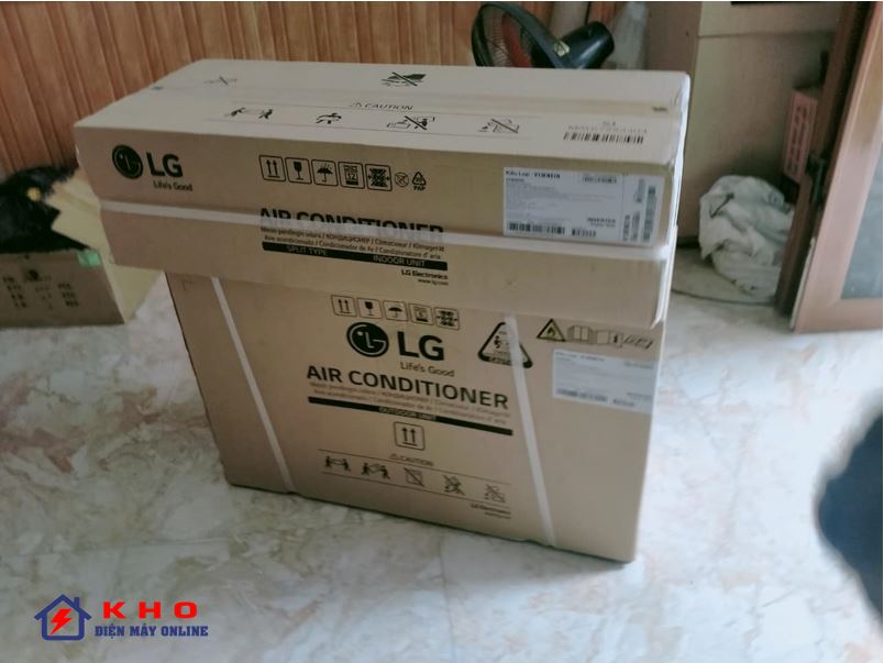 8. Hình ảnh thực tế bàn giao hoàn thành máy lạnh tủ đứng LG