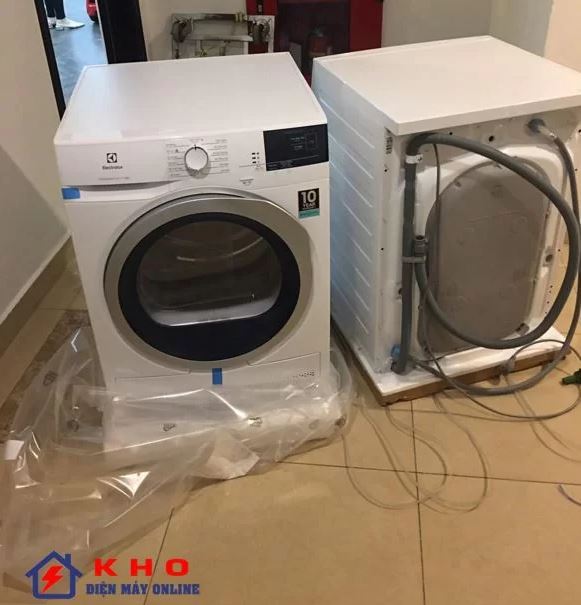 8. Nhân viên bàn giao thực tế cho khách hàng
