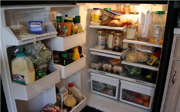 Tủ lạnh Electrolux chứa quá nhiều thực phẩm