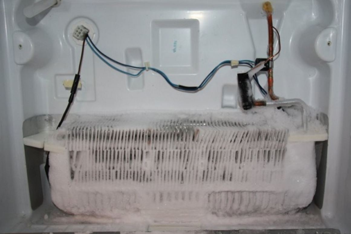 Bộ phận xả đá tủ lạnh có vấn đề