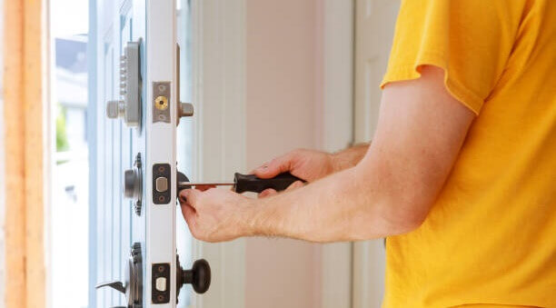 Khi nào bạn cần thay ổ khóa cửa chung cư?