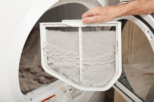 4. Cách loại bỏ xơ vải khỏi máy sấy quần áo