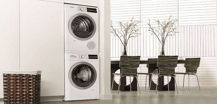 1. Vì sao nên để máy sấy chồng lên máy giặt?