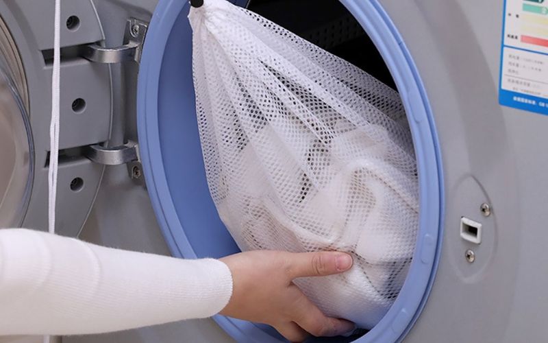 Cách giặt áo khoác dạ bằng máy giặt